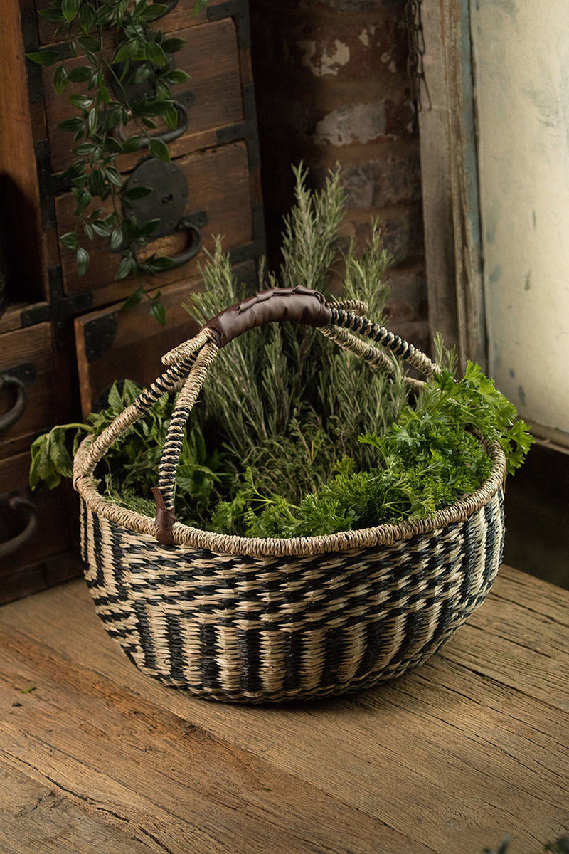 Handwoven Market Baskets For Home Décor Or Beach Days - MERSEA